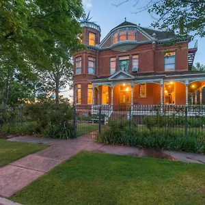 3* Bed & Breakfast Lumber Baron And Gardens